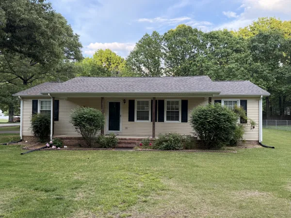 $1,600 | 612 Marbury Road, Tullahoma, TN 37388