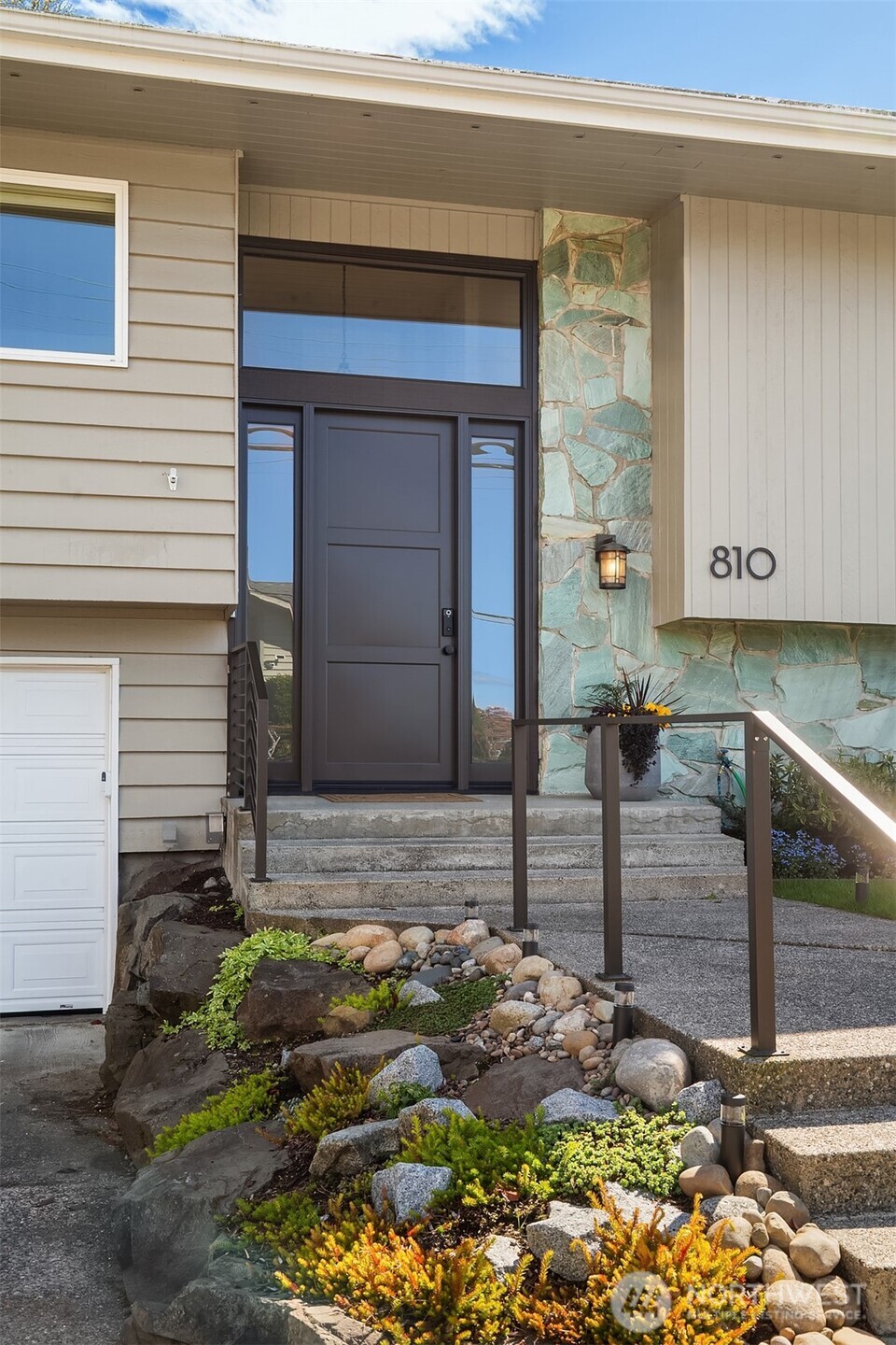 810 Walnut Street Edmonds, WA 98020 - Photo 2 of 34