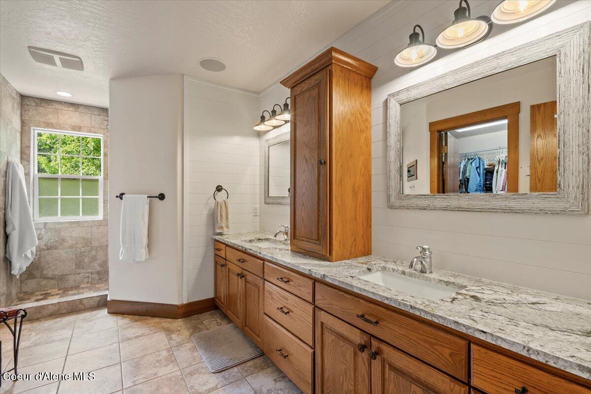 1839 East Ohio Match Road Rathdrum, ID 83858 - Photo 31 of 78 31-Primary bathroom