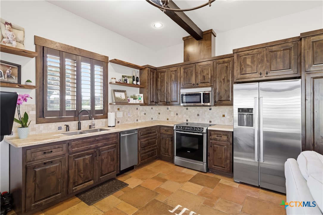 448 Champlain Street Victoria, TX 77905 - Photo 46 of 48 Casita Kitchen