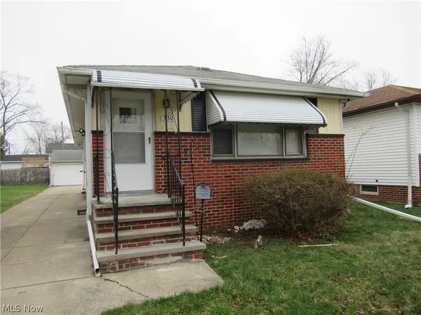 $1,600 | 330 Paul Street, Bedford, OH 44146