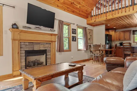 $459,900 | 319 Rainbow Circle, Townsend, TN 37882