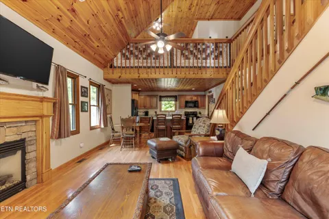 $459,900 | 319 Rainbow Circle, Townsend, TN 37882