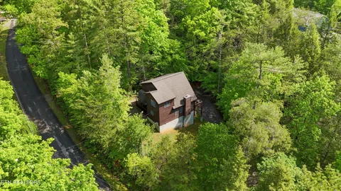 $459,900 | 319 Rainbow Circle, Townsend, TN 37882