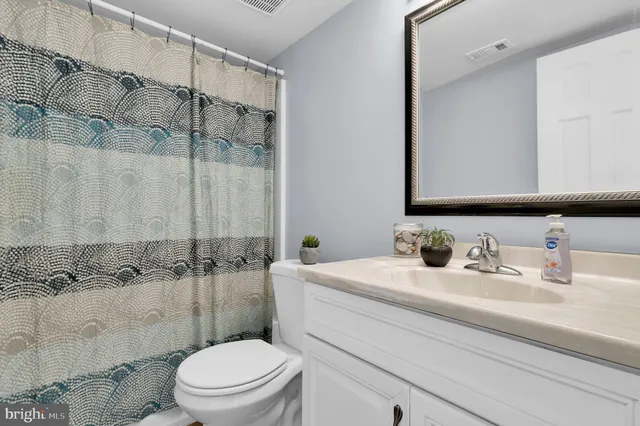 $210,000 | 724 Quince Orchard Boulevard, Unit 202, Gaithersburg, MD 20878