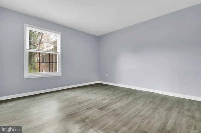 $210,000 | 724 Quince Orchard Boulevard, Unit 202, Gaithersburg, MD 20878