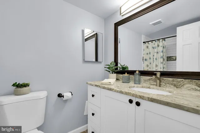 $210,000 | 724 Quince Orchard Boulevard, Unit 202, Gaithersburg, MD 20878