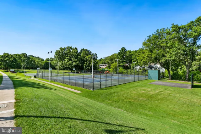 $210,000 | 724 Quince Orchard Boulevard, Unit 202, Gaithersburg, MD 20878