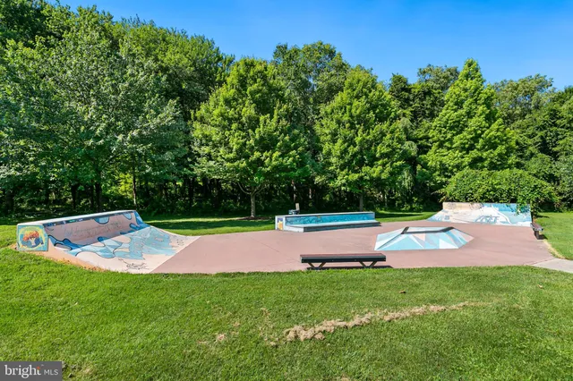 $210,000 | 724 Quince Orchard Boulevard, Unit 202, Gaithersburg, MD 20878