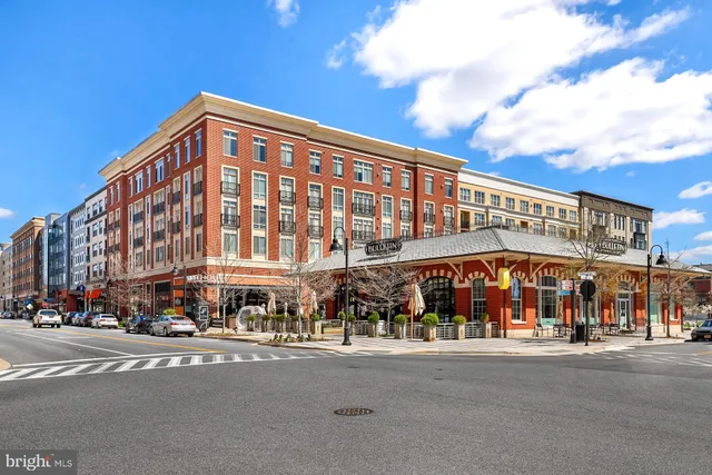 $210,000 | 724 Quince Orchard Boulevard, Unit 202, Gaithersburg, MD 20878