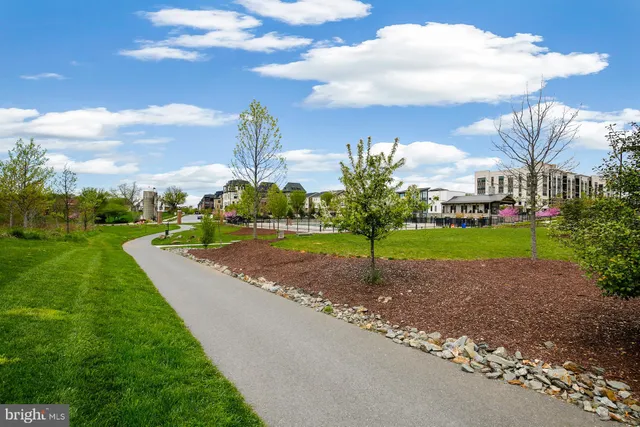 $210,000 | 724 Quince Orchard Boulevard, Unit 202, Gaithersburg, MD 20878