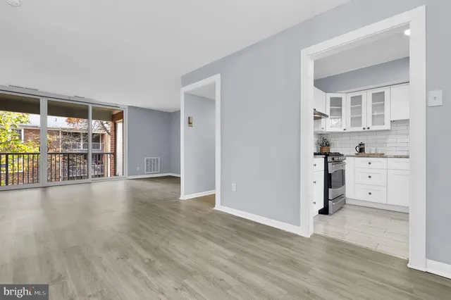 $210,000 | 724 Quince Orchard Boulevard, Unit 202, Gaithersburg, MD 20878