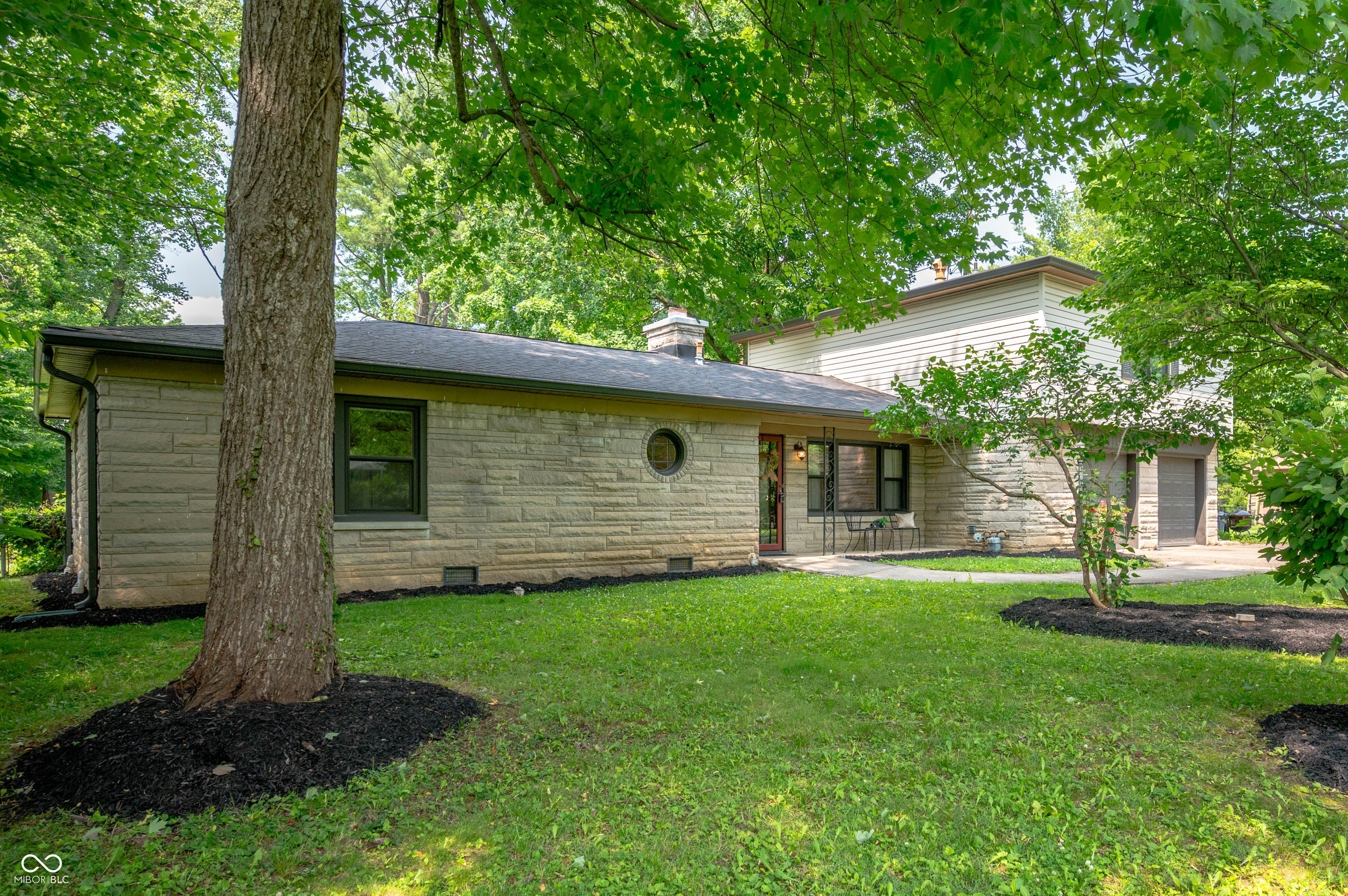 2120 Wynnedale Road Indianapolis, IN 46228 - Photo 3 of 25 Gallery Image 3