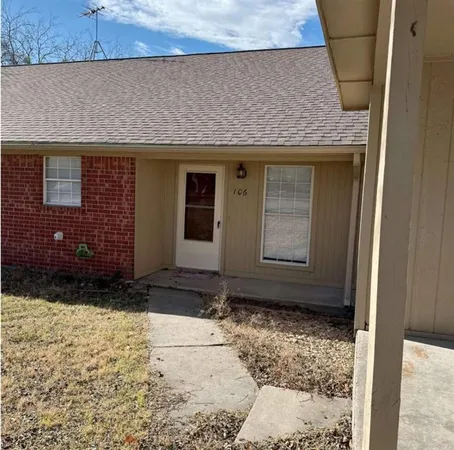 $1,275 | 106 Shaw Street, Unit 106, Tom Bean, TX 75491