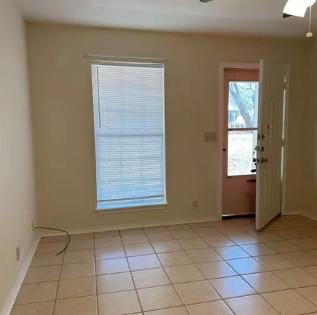 $1,275 | 106 Shaw Street, Unit 106, Tom Bean, TX 75491