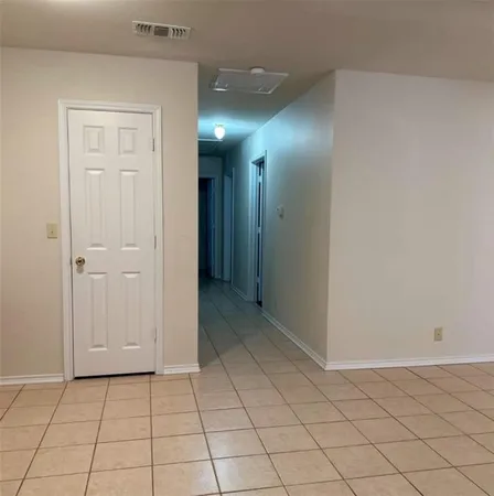 $1,225 | 106 Shaw Street, Unit 106, Tom Bean, TX 75491