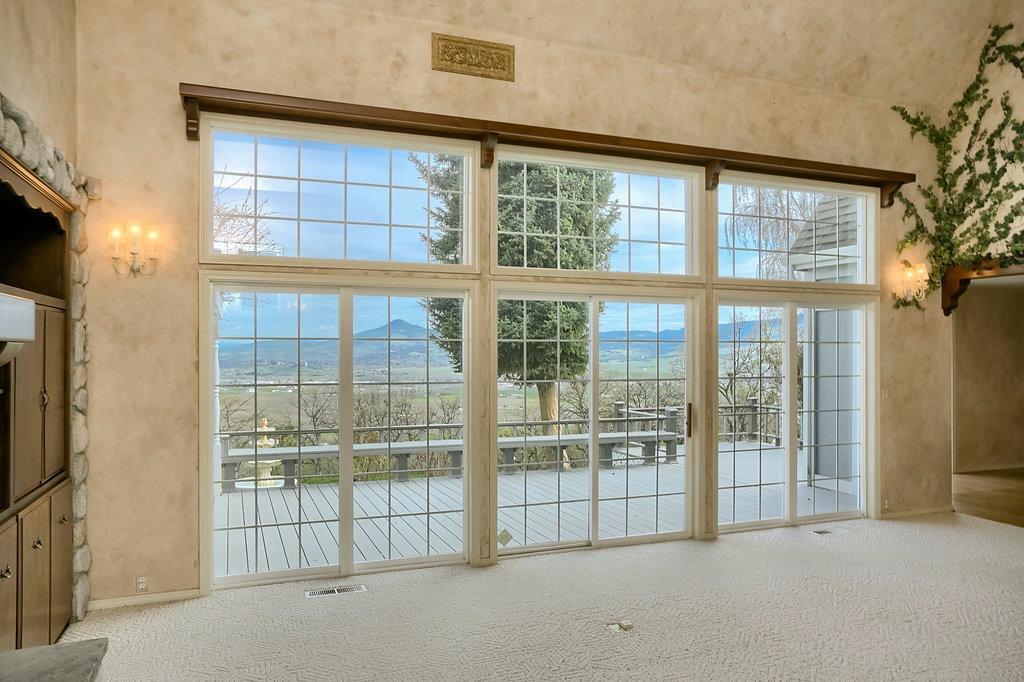 3996 Pioneer Road Medford, OR 97501 - Photo 8 of 35 Additional Photo
