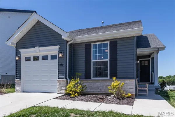 $305,000 | 897 Black Bear Drive, House Springs, MO 63051
