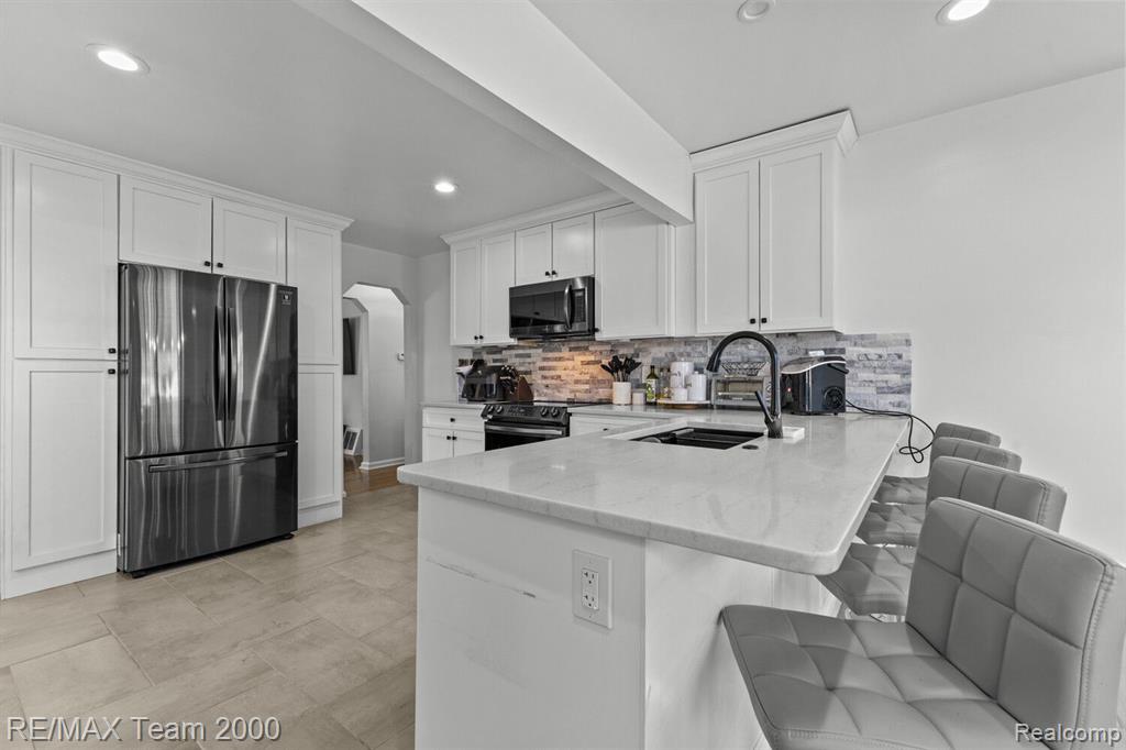 9666 Ruth Avenue Allen Park, MI 48101 - Photo 11 of 29 Gallery Image 11