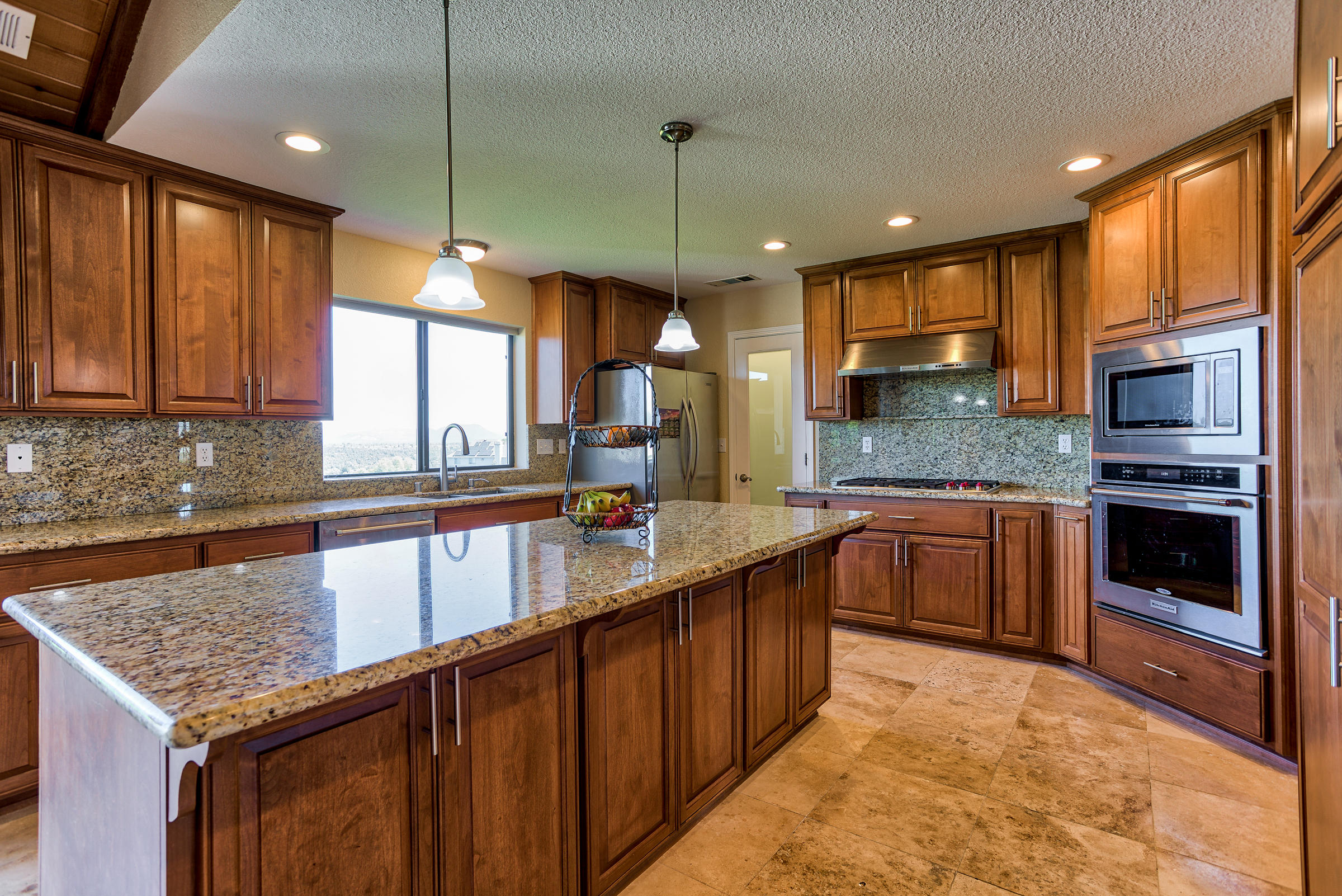 3559 Stone Ridge Place Redding, CA 96001 - Photo 14 of 51 Kitchen