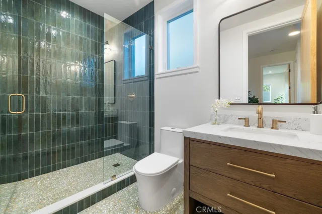 $2,425,000 | 4831 Sancola Avenue, Toluca Lake, CA 91601