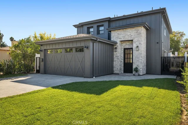 $2,425,000 | 4831 Sancola Avenue, Toluca Lake, CA 91601
