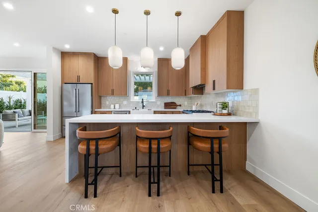 $2,425,000 | 4831 Sancola Avenue, Toluca Lake, CA 91601