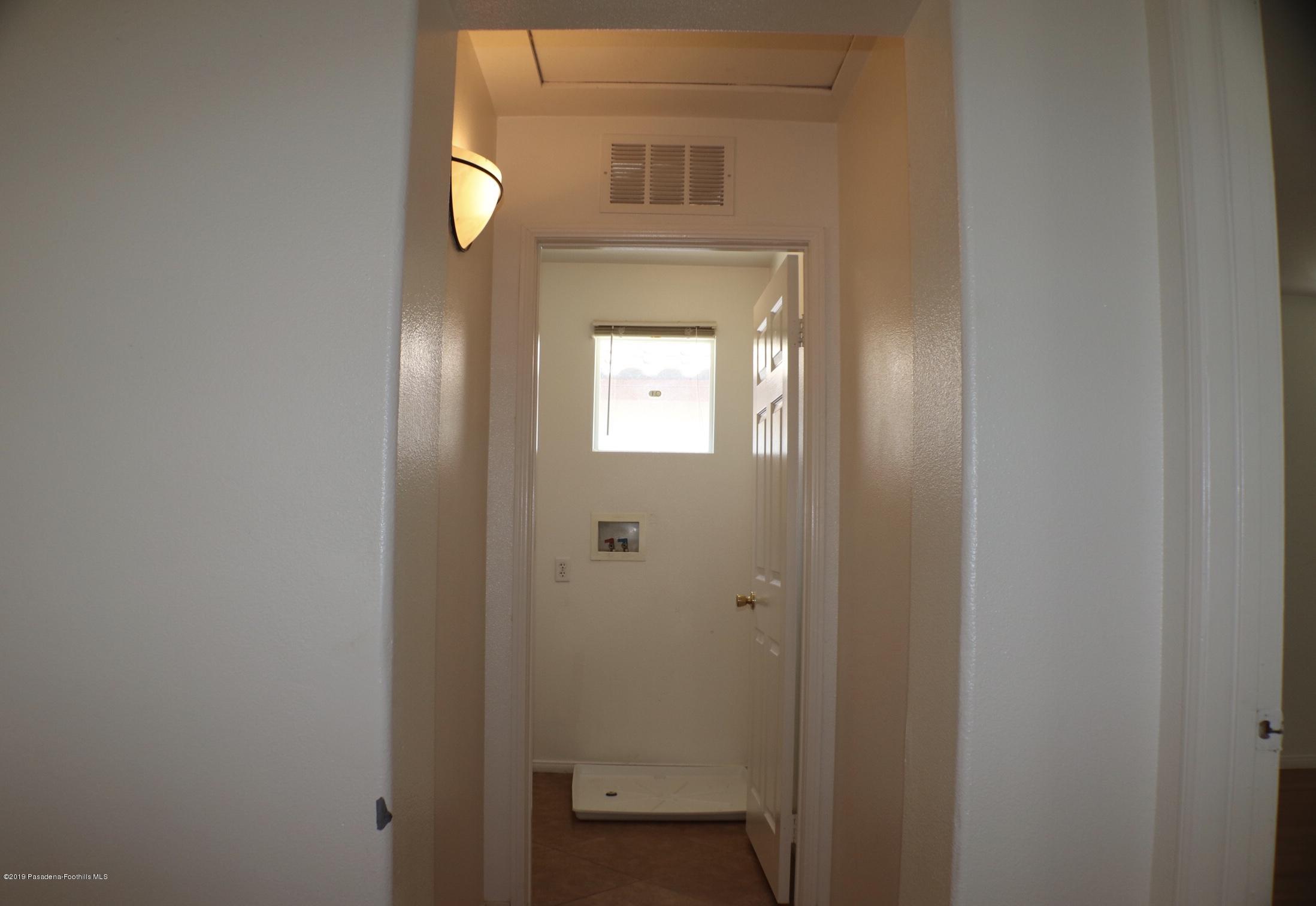 1869 Steinman Street Riverside, CA 92507 - Photo 10 of 37 154A3701-2676-4D20-992B-005E94C21705