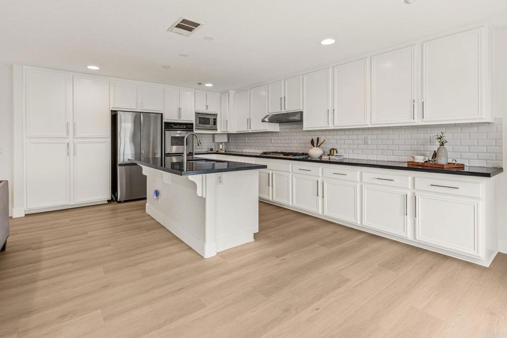 2586 Fresh Waters Court Spring Valley, CA 91978 - Photo 22 of 52 Gallery Image 22