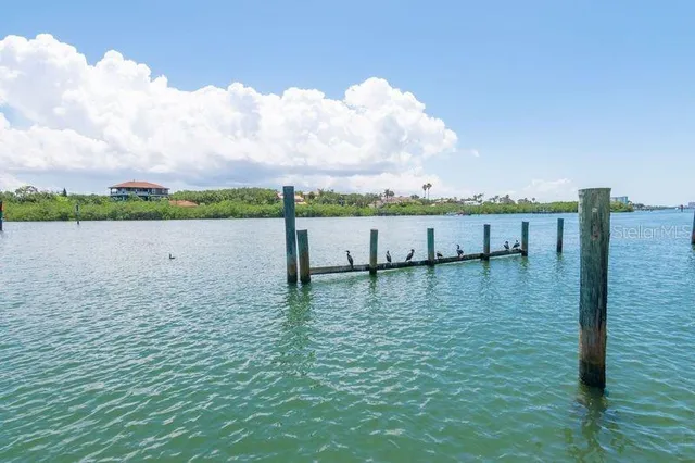 $284,500 | 1650 South Lake Avenue, Unit 4, Largo, FL 33756