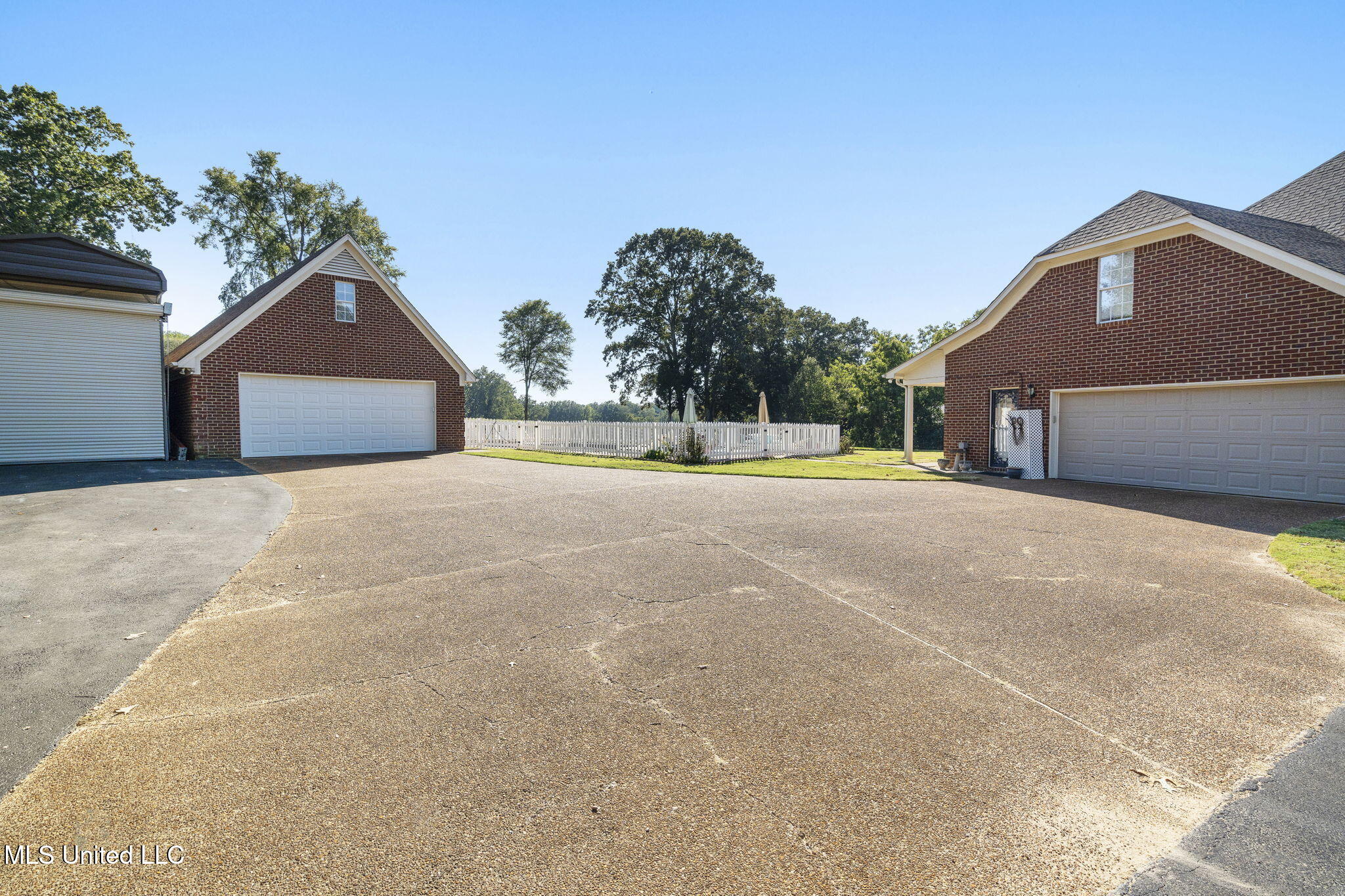 681 Gaines Road Hernando, MS 38632 - Photo 6 of 52 6-web-or-mls-681 Gaines Road-05