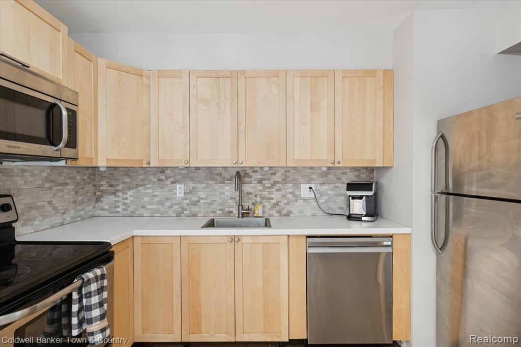 616 Rickett Road, Unit 124 Brighton, MI 48116 - Photo 11 of 24 Gallery Image 11