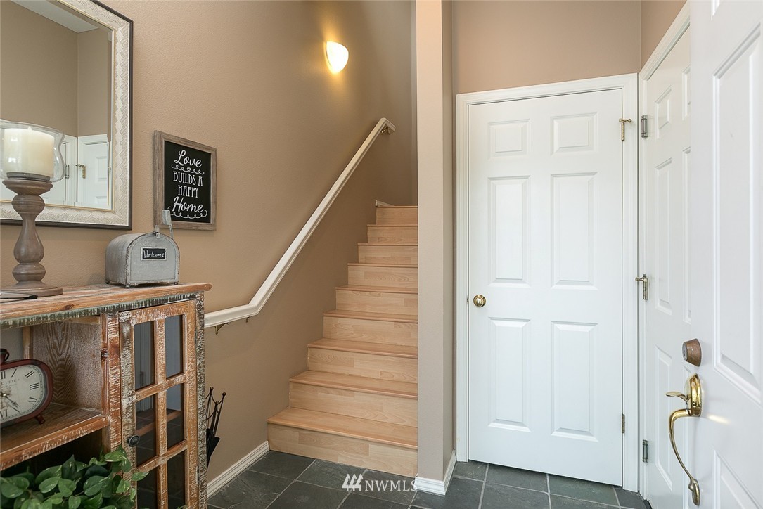 404 228th Street Southwest, Unit E202 Bothell, WA 98021 - Photo 2 of 19 Gallery Image 2