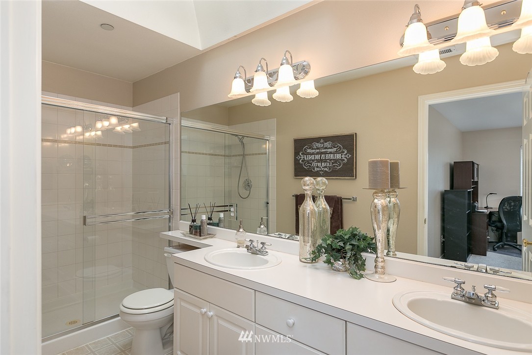 404 228th Street Southwest, Unit E202 Bothell, WA 98021 - Photo 15 of 19 Gallery Image 15