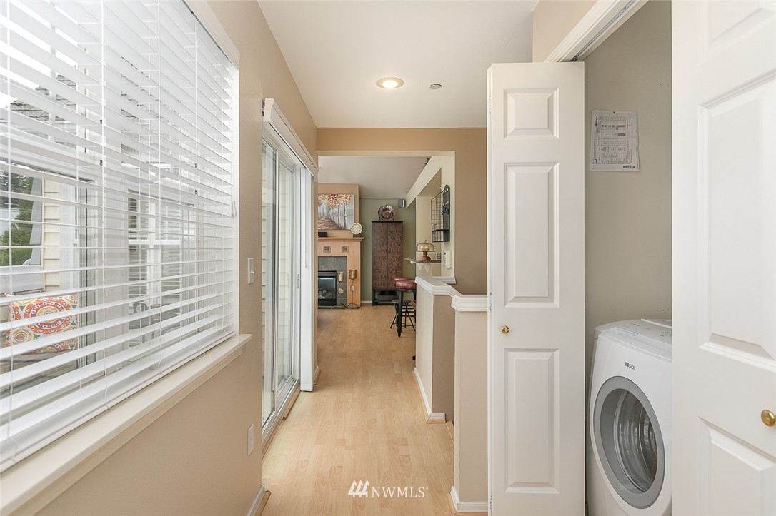 404 228th Street Southwest, Unit E202 Bothell, WA 98021 - Photo 3 of 19 Gallery Image 3