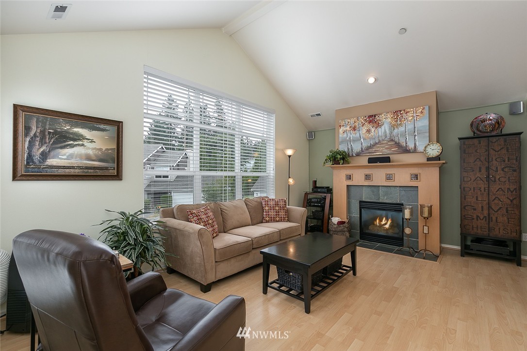 404 228th Street Southwest, Unit E202 Bothell, WA 98021 - Photo 6 of 19 Gallery Image 6