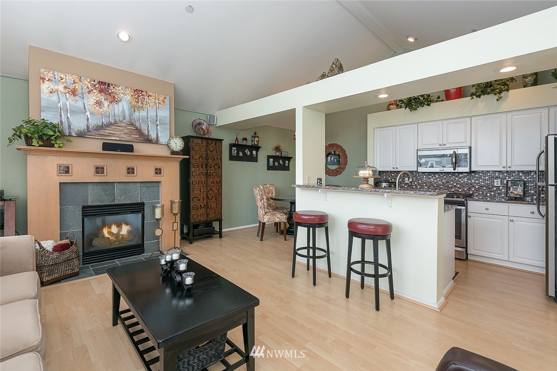404 228th Street Southwest, Unit E202 Bothell, WA 98021 - Photo 7 of 19 Gallery Image 7
