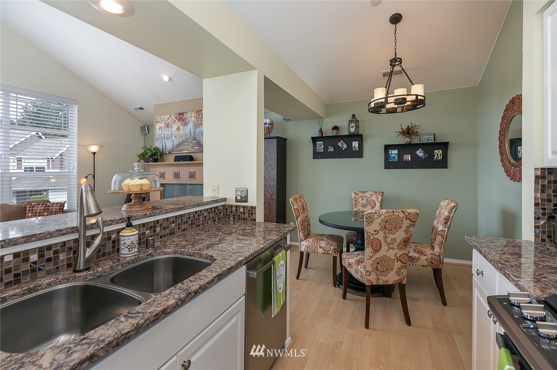 404 228th Street Southwest, Unit E202 Bothell, WA 98021 - Photo 10 of 19 Gallery Image 10