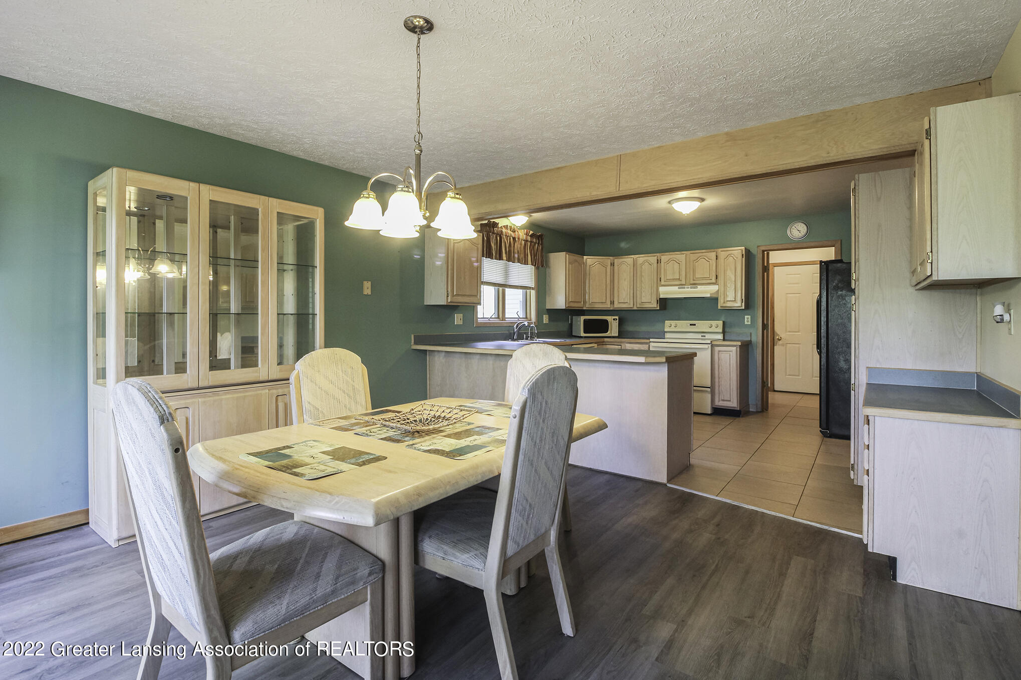 916 Wolverine Road Mason, MI 48854 - Photo 13 of 28 13_916