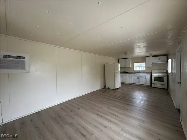 $895 | 8376 Nault Road, North Fort Myers, FL 33917