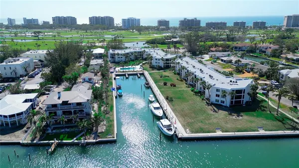 $650,000 | 450 Gulf Of Mexico Drive, Unit B207, Longboat Key, FL 34228