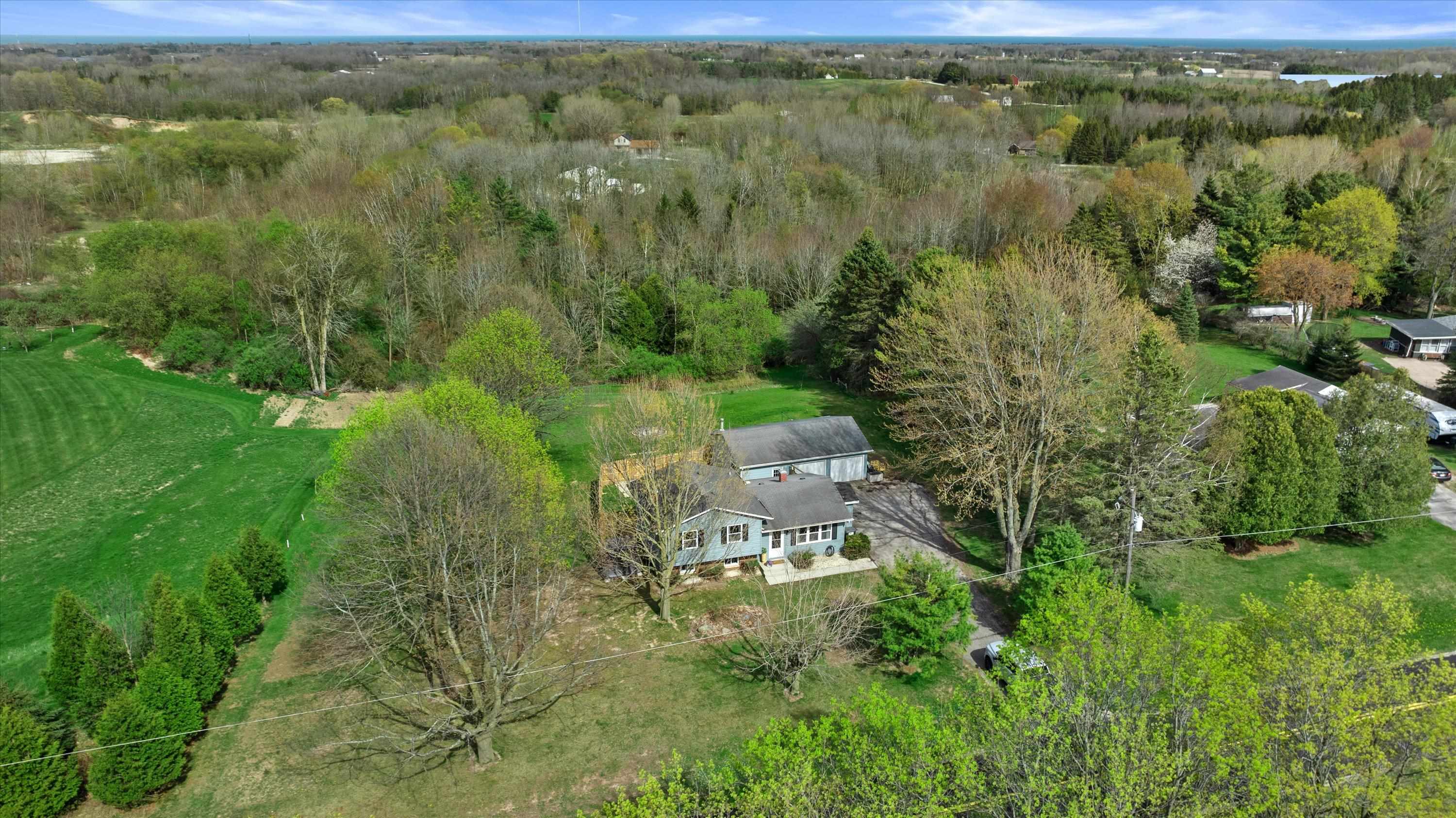 3611 Gass Lake Road Manitowoc, WI 54220 - Photo 8 of 31