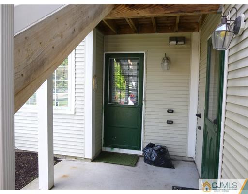 40 B Rutland Lane Monroe Township, NJ 08831 - Photo 1 of 1 a view of a entryway of the house