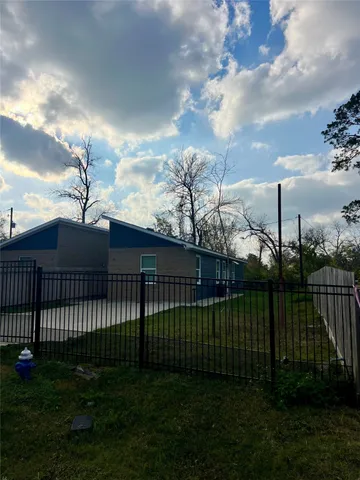 $1,700 | 9811 Leath Street, Unit A, Houston, TX 77093