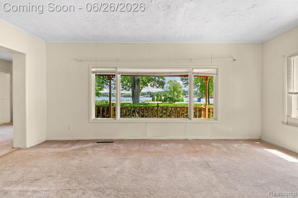 514 Lake Street Howell, MI 48843 - Photo 6 of 33