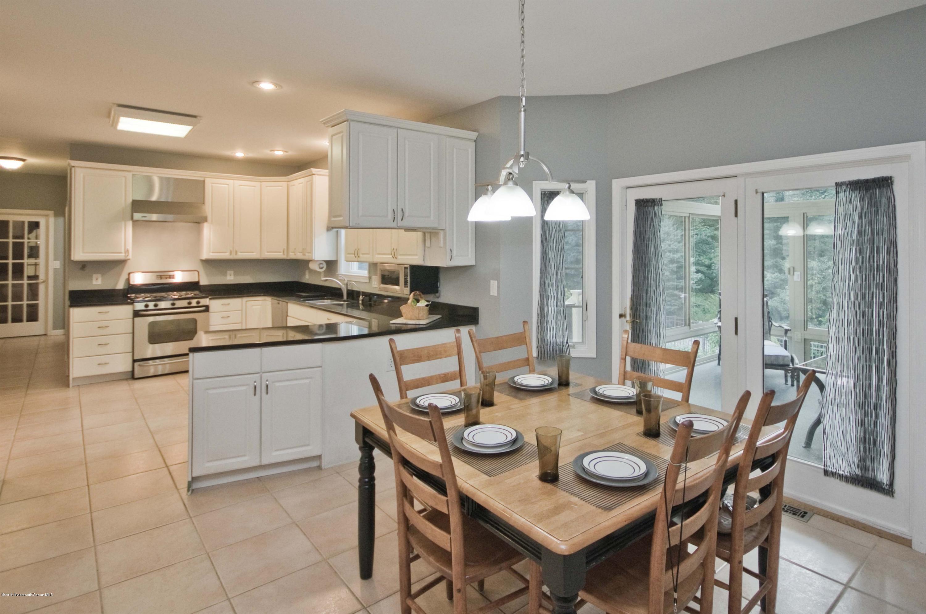 45 Chambers Road Cream Ridge, NJ 08514 - Photo 15 of 48 015_KITCHEN