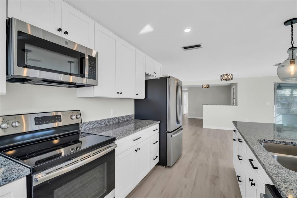 6450 Tralee Avenue New Port Richey, FL 34653 - Photo 11 of 27