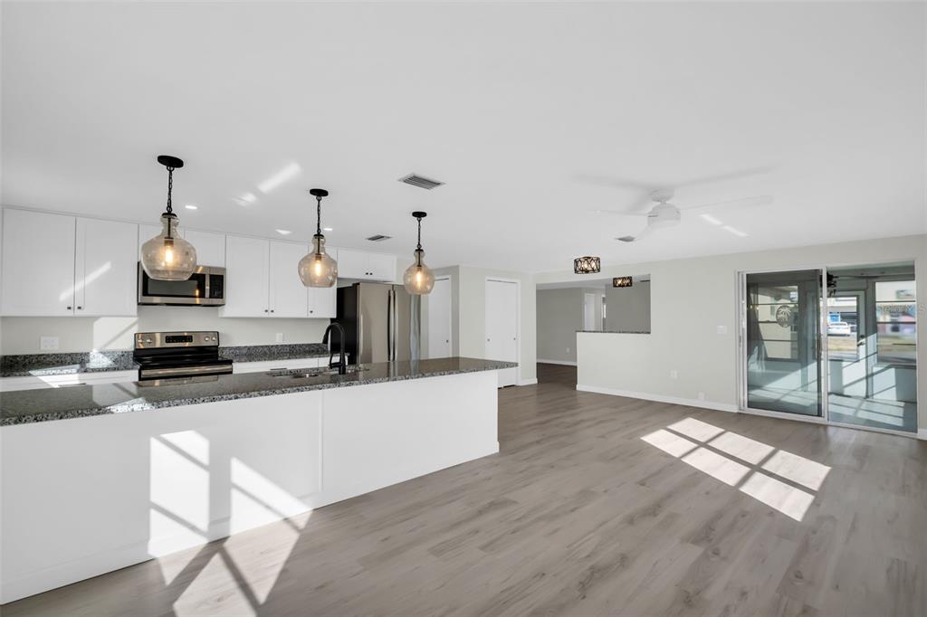 6450 Tralee Avenue New Port Richey, FL 34653 - Photo 12 of 27