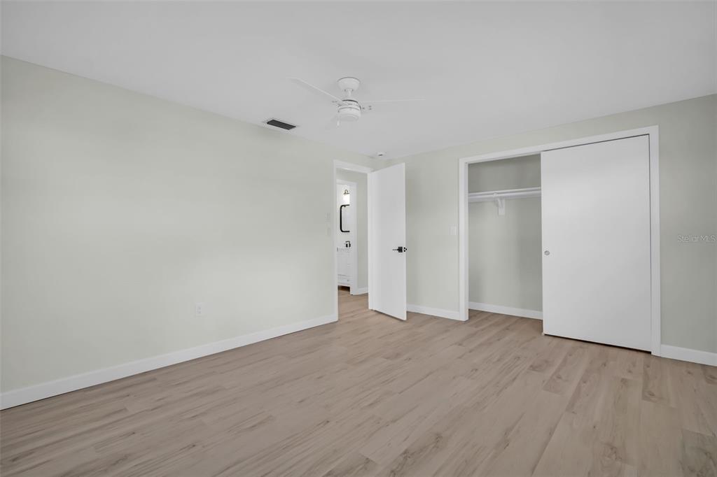 6450 Tralee Avenue New Port Richey, FL 34653 - Photo 17 of 27