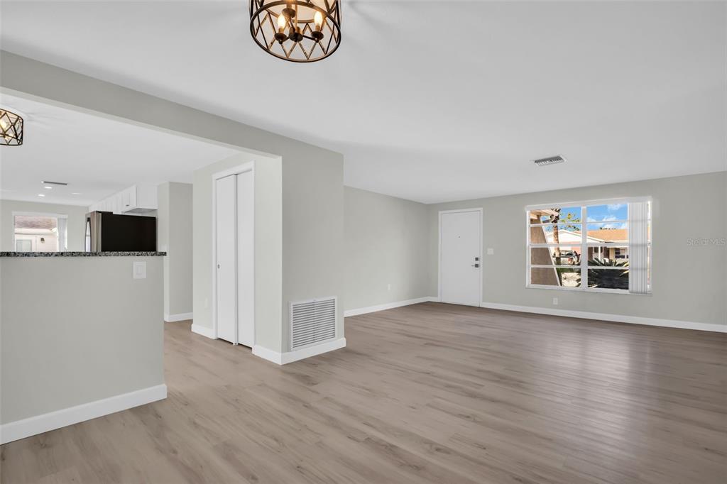 6450 Tralee Avenue New Port Richey, FL 34653 - Photo 8 of 27